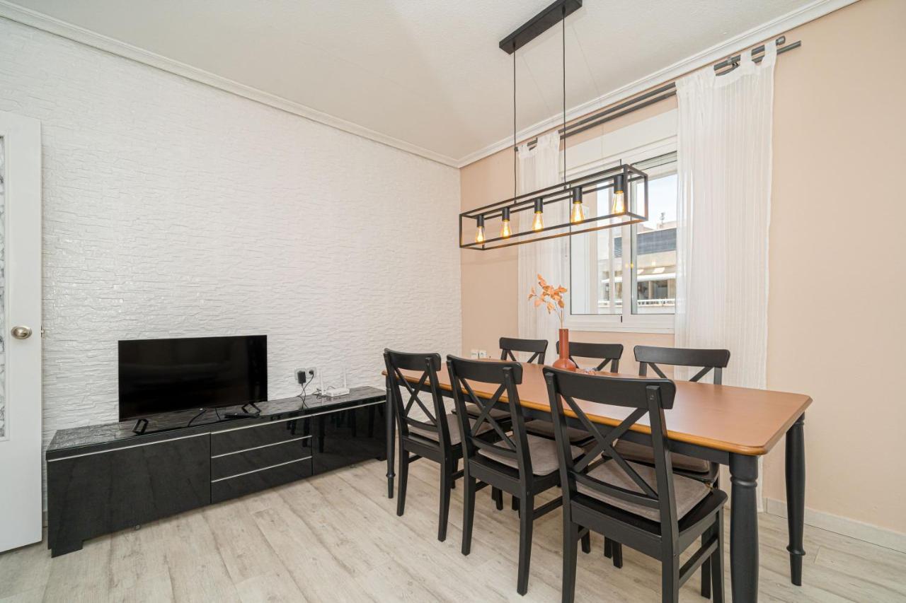 Casa Terra: Apartment 50 Meters From The Beach Τορεβιέχα Εξωτερικό φωτογραφία