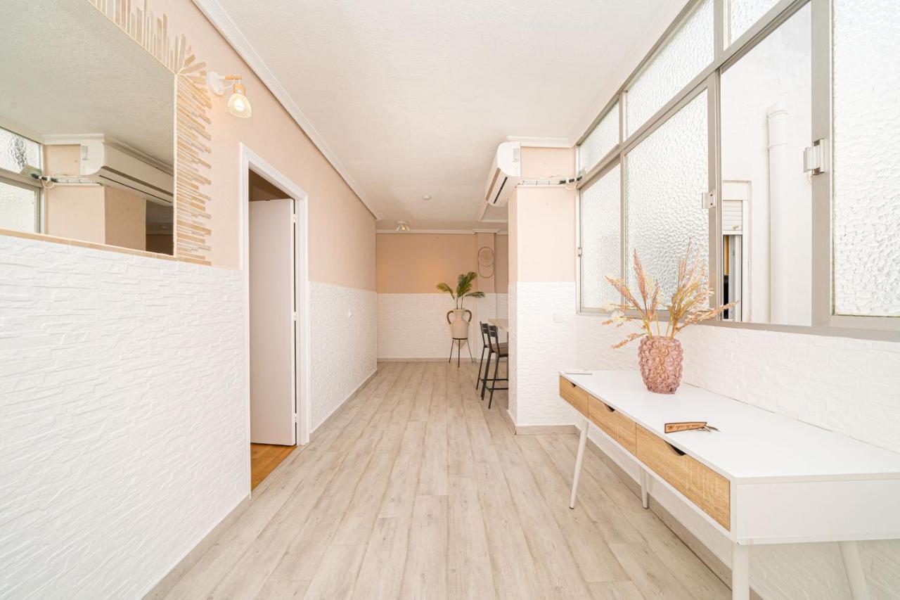 Casa Terra: Apartment 50 Meters From The Beach Τορεβιέχα Εξωτερικό φωτογραφία